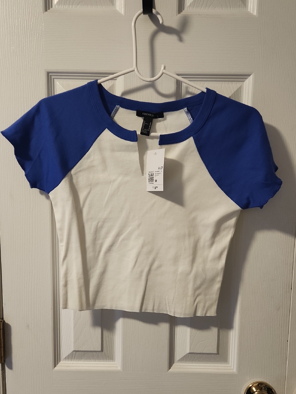 Forever 21 White and Royal Blue Raglan Crop Teeroomier - Size M